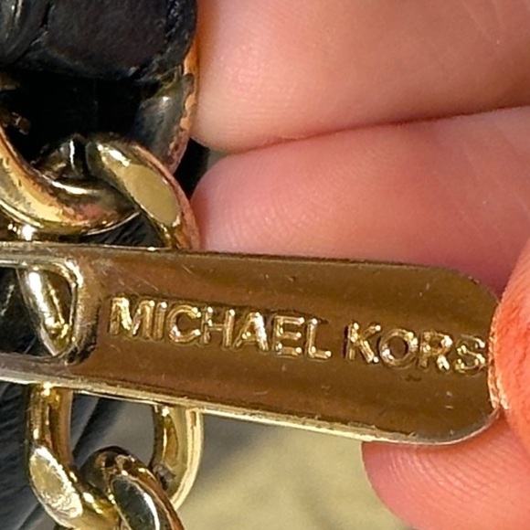 Michael Kors Black Pebbled Leather Small Fulton Crossbody Bag - Picture 11 of 15